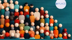 Petits bonhommes color&eacute;s rassembl&eacute;s